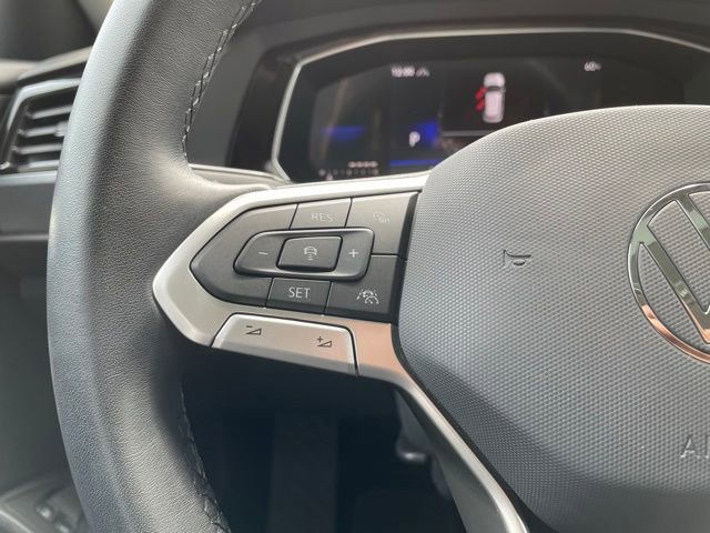 Used 2023 Volkswagen Jetta SE w/ Panoramic Sunroof Package FWD image 15
