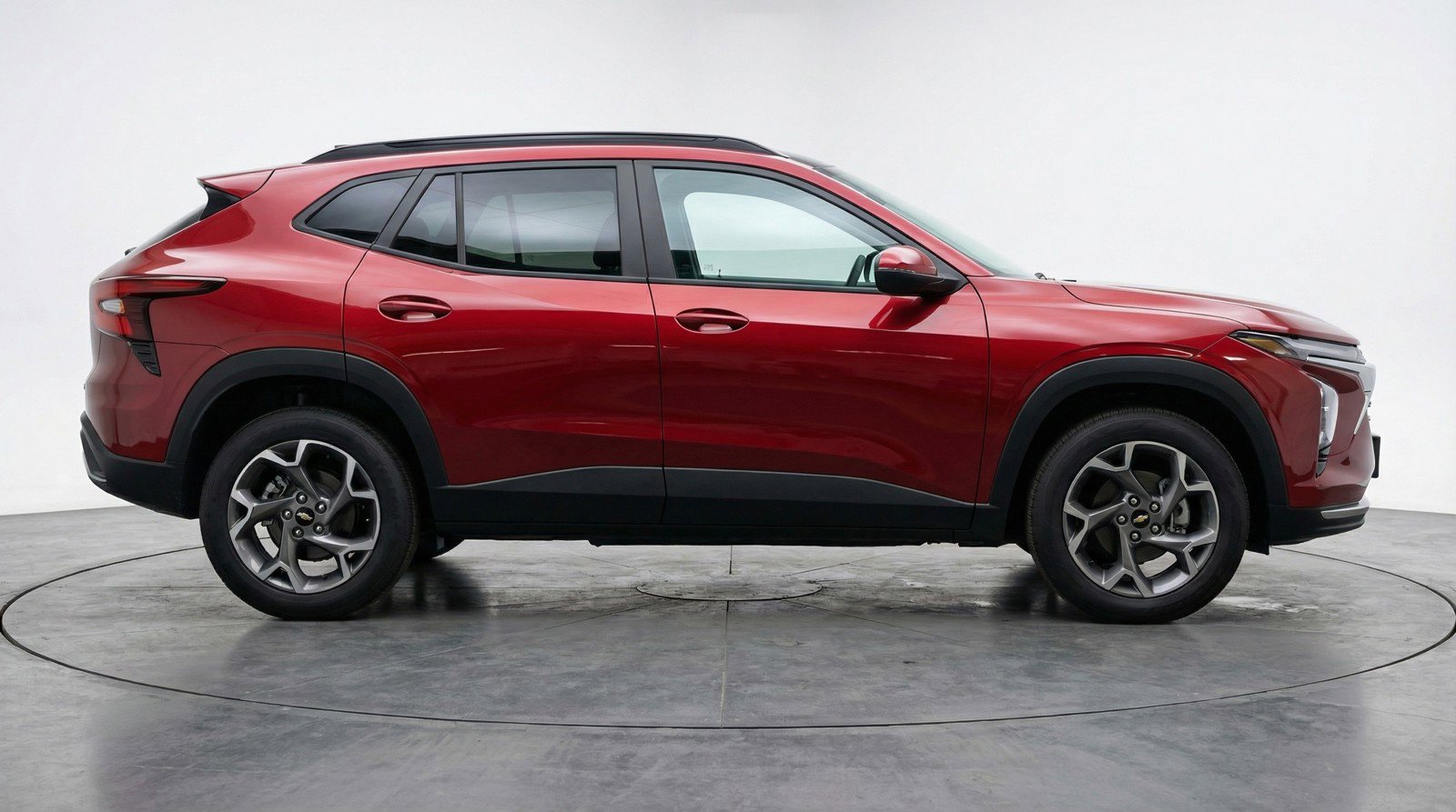 Used 2025 Chevrolet Trax LT FWD image 11