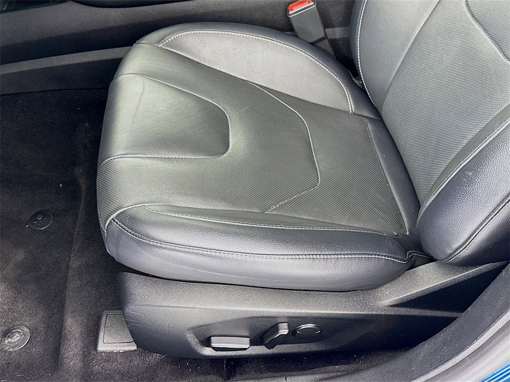 Used 2020 Ford Fusion Energi Titanium image 12