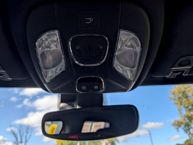 Used 2022 Jeep Compass High Altitude AWD/4WD image 25