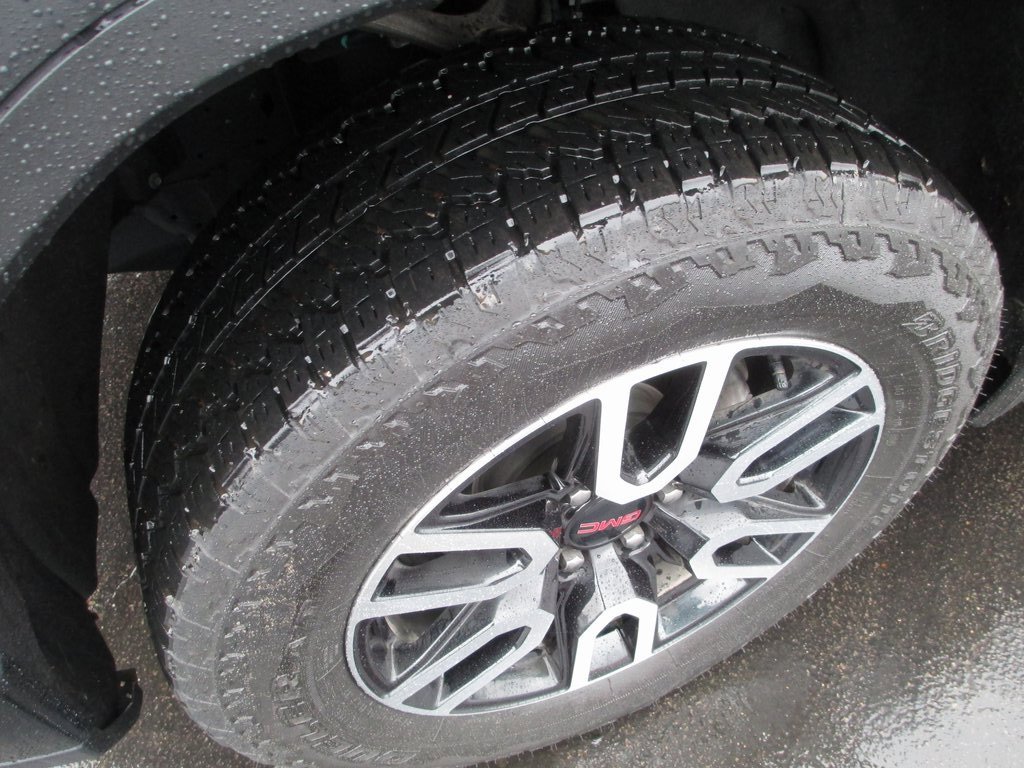 Certified 2025 GMC Sierra 1500 AT4 w/ AT4 Premium Package image 12