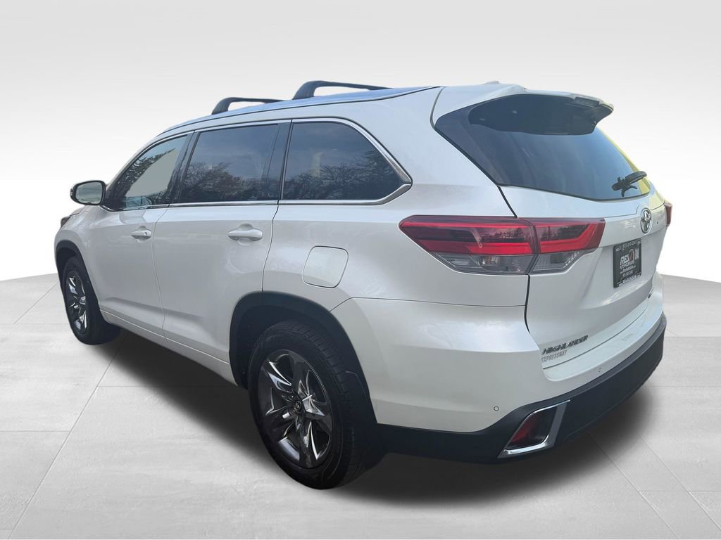 Used 2019 Toyota Highlander Limited Platinum AWD/4WD image 4