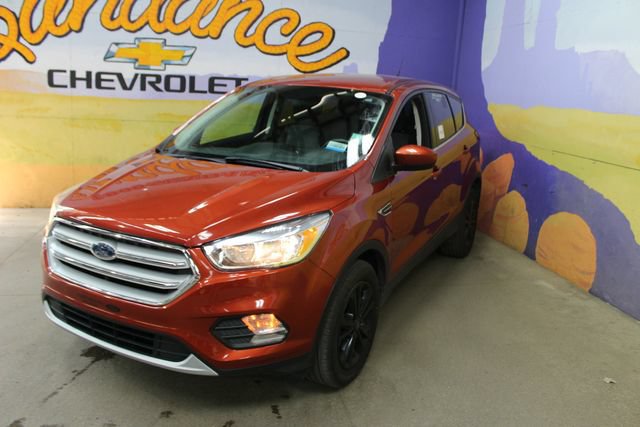 Used 2019 Ford Escape SE FWD image 4