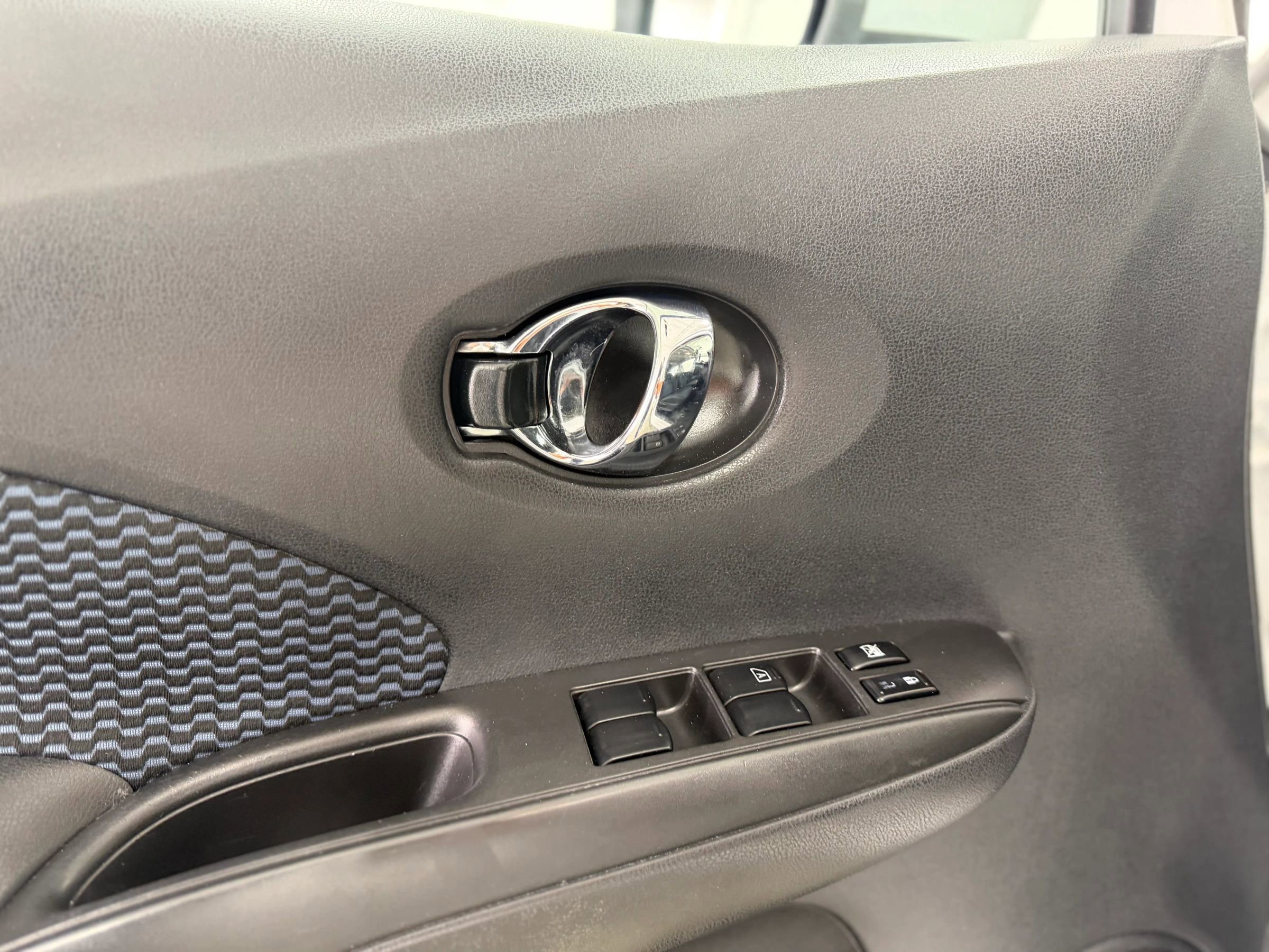 Used 2019 Nissan Versa Note S image 12