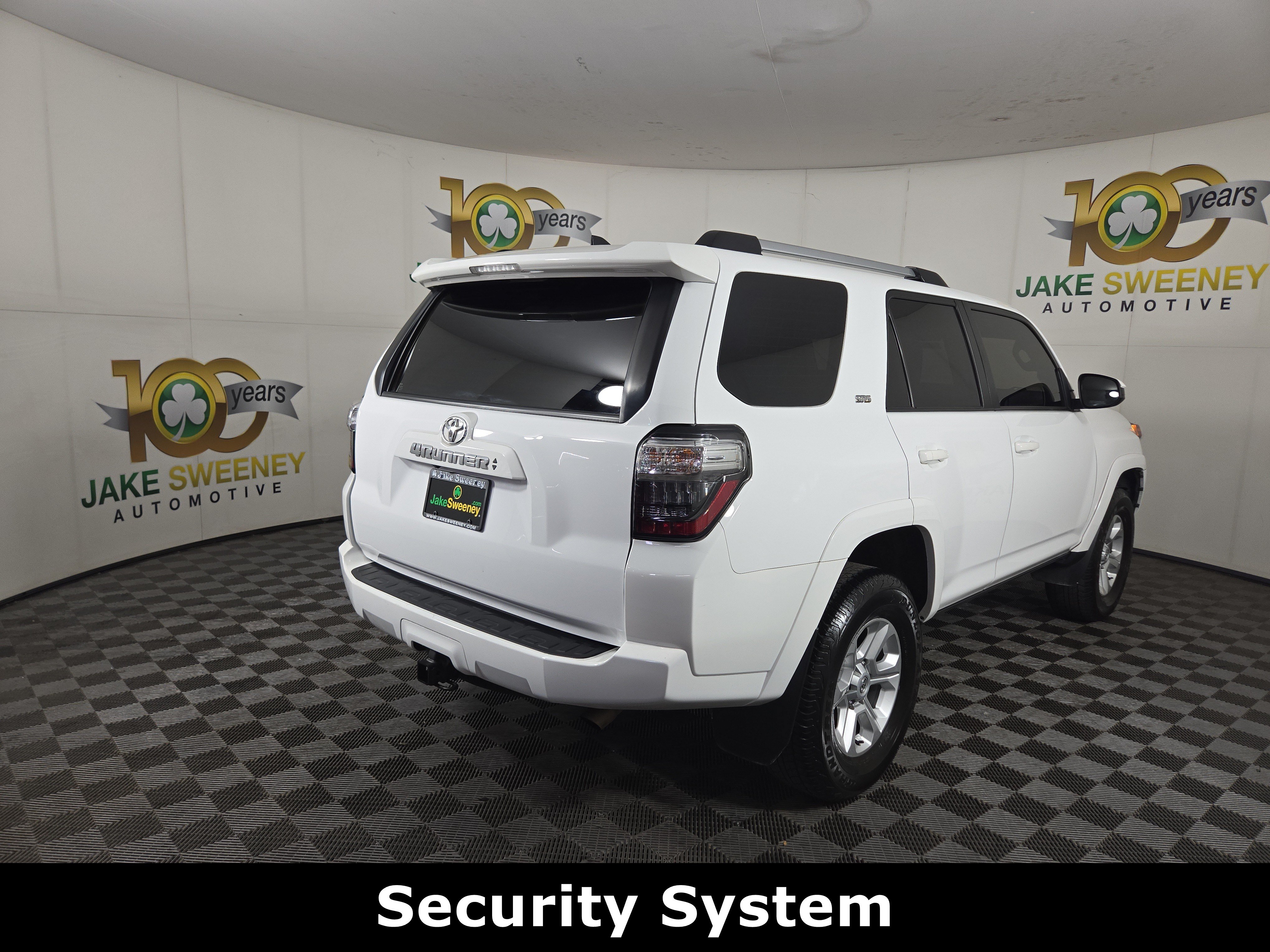 Used 2024 Toyota 4Runner SR5 AWD/4WD image 9