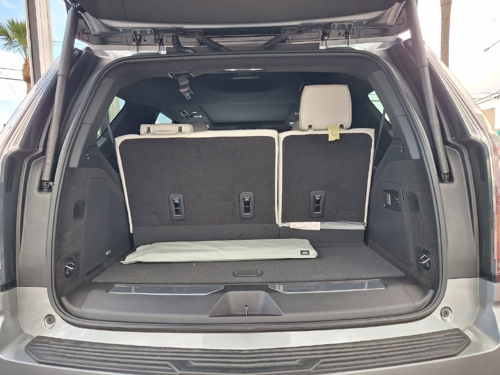 New 2026 Cadillac Escalade Platinum Luxury AWD/4WD image 28