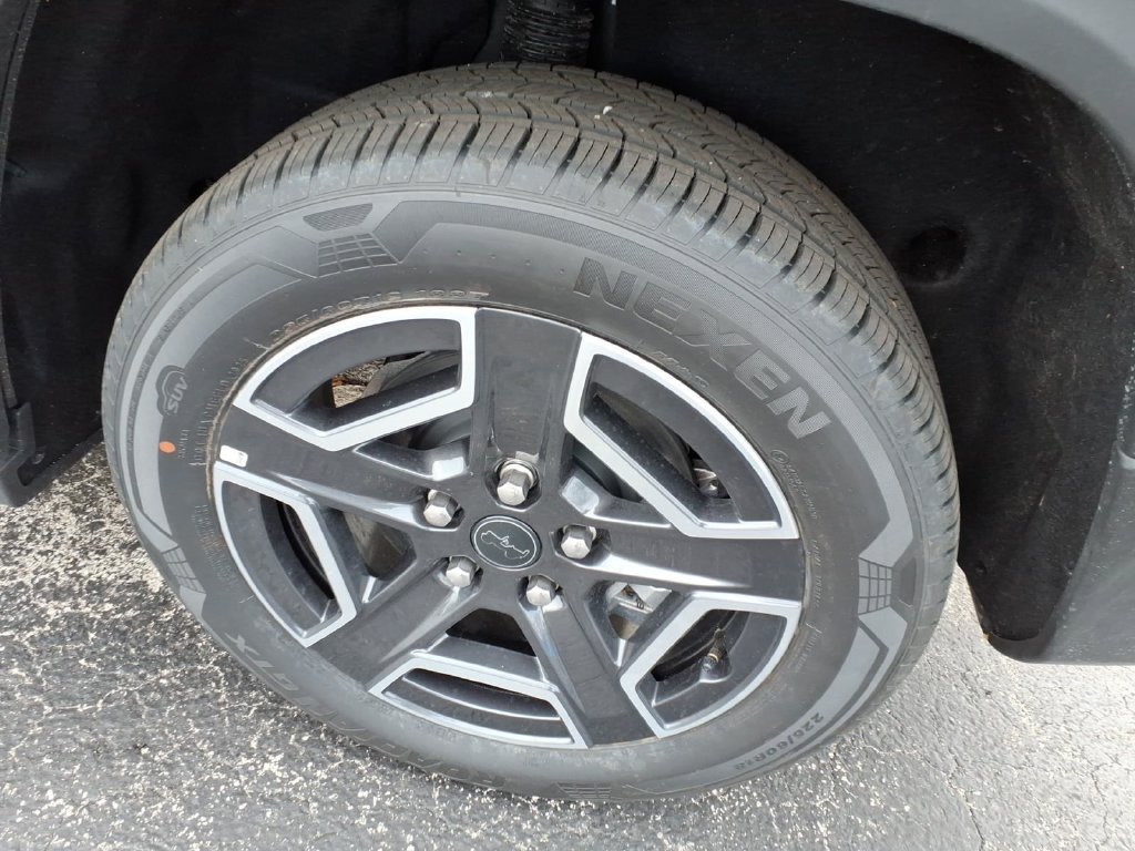 New 2026 Jeep Cherokee Laredo AWD/4WD image 5