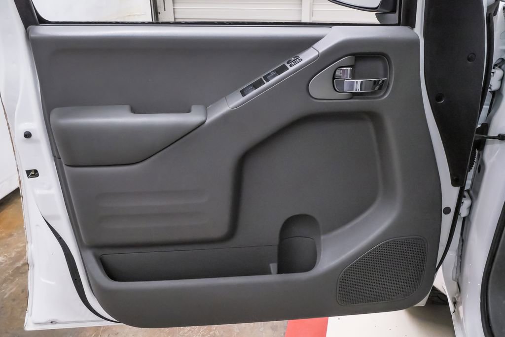 Used 2016 Nissan Frontier SV RWD image 23