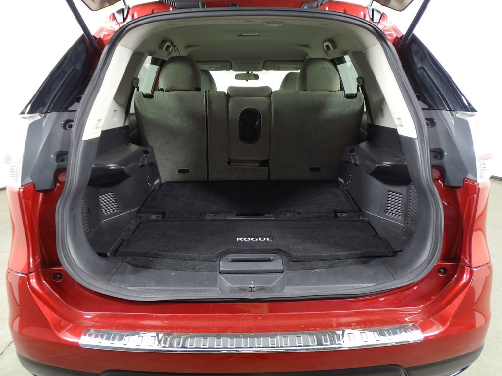Used 2016 Nissan Rogue S w/ Appearance Package image 13