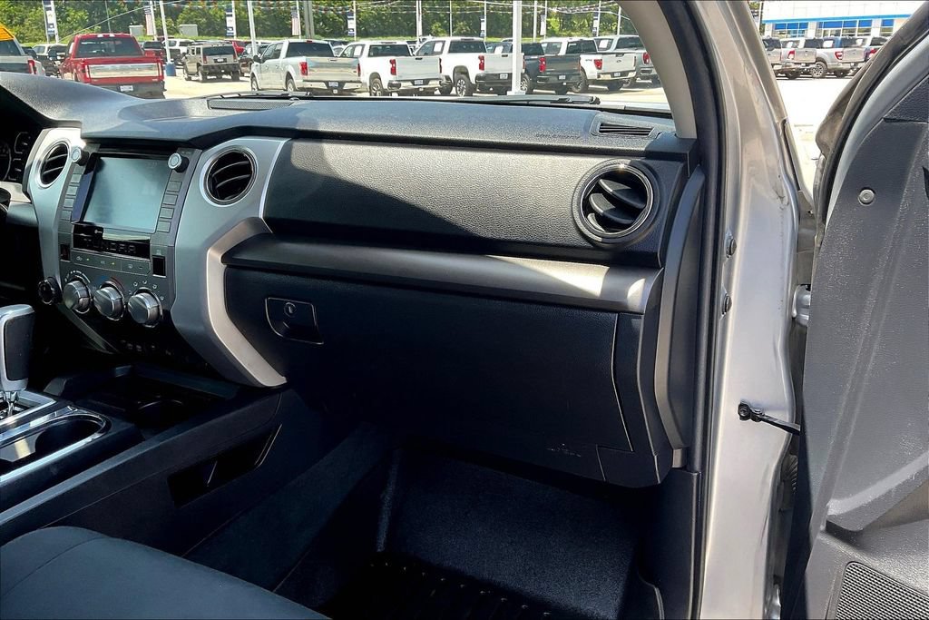 Used 2021 Toyota Tundra SR5 w/ Convenience Package AWD/4WD image 17