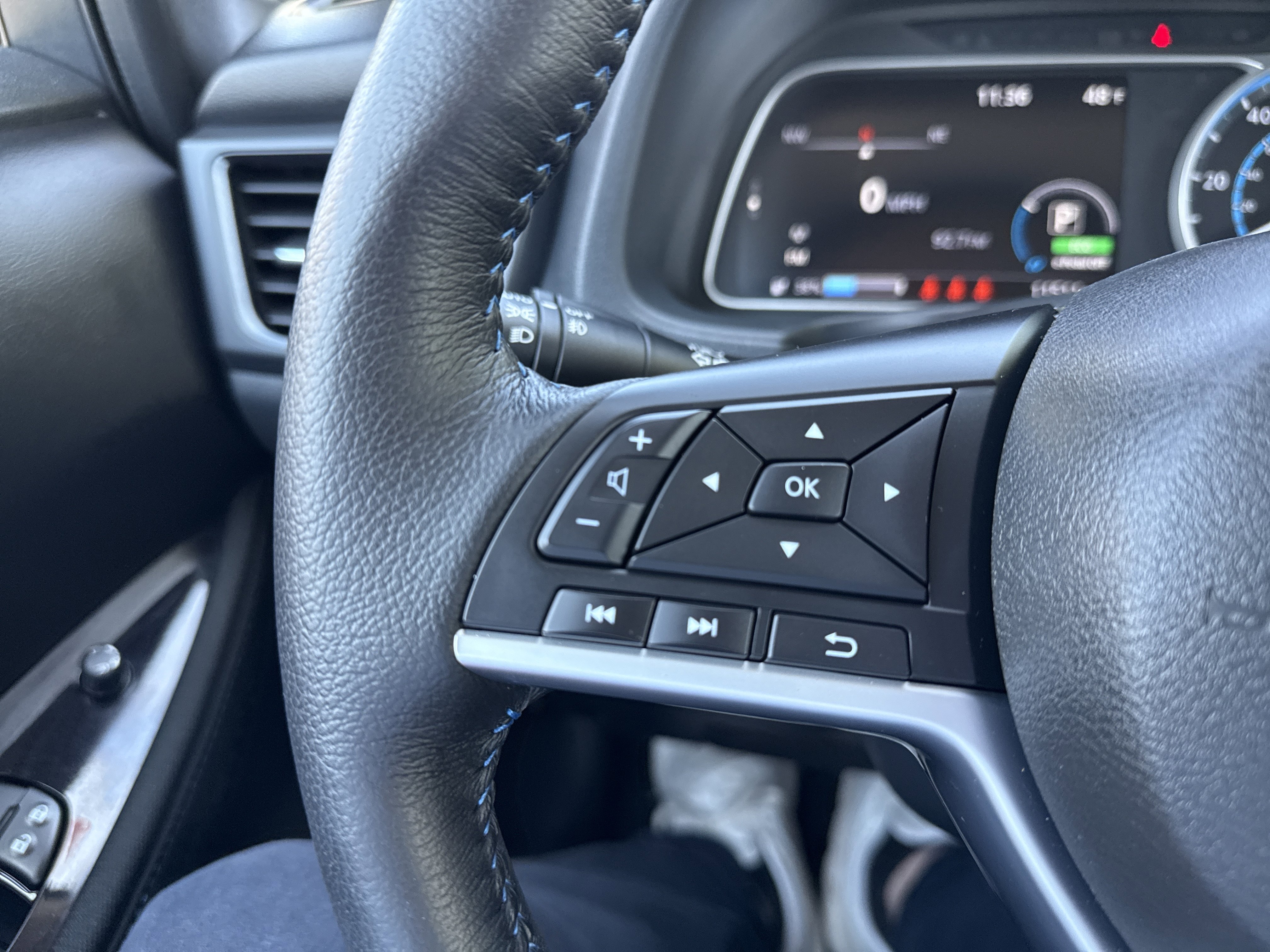 Certified 2024 Nissan Leaf SV Plus image 22