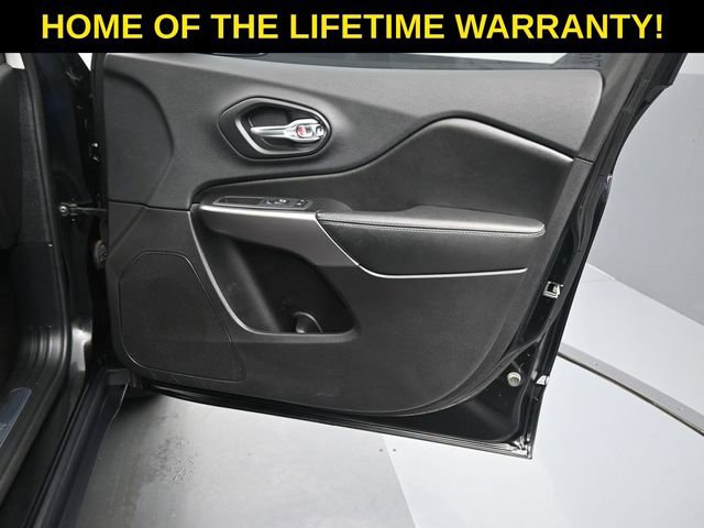 Used 2020 Jeep Cherokee Limited AWD/4WD image 48