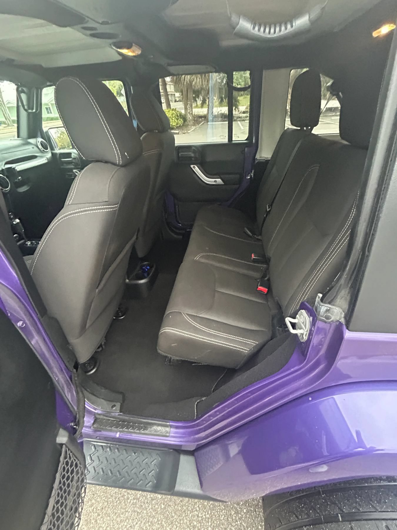Used 2017 Jeep Wrangler Unlimited Sahara AWD/4WD image 15