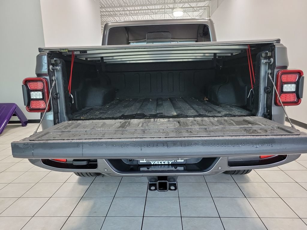 Used 2021 Jeep Gladiator Overland AWD/4WD image 17