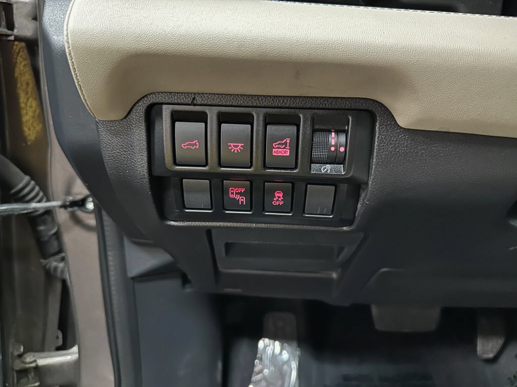Used 2022 Subaru Ascent Limited w/ Technology Package AWD/4WD image 35
