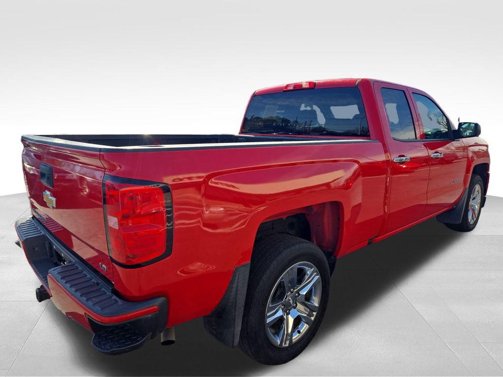 Used 2019 Chevrolet Silverado 1500 Custom w/ Custom Convenience Package AWD/4WD image 5