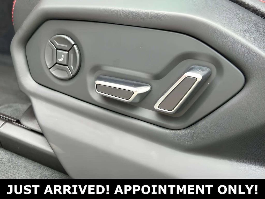 Used 2022 Lamborghini Urus image 30