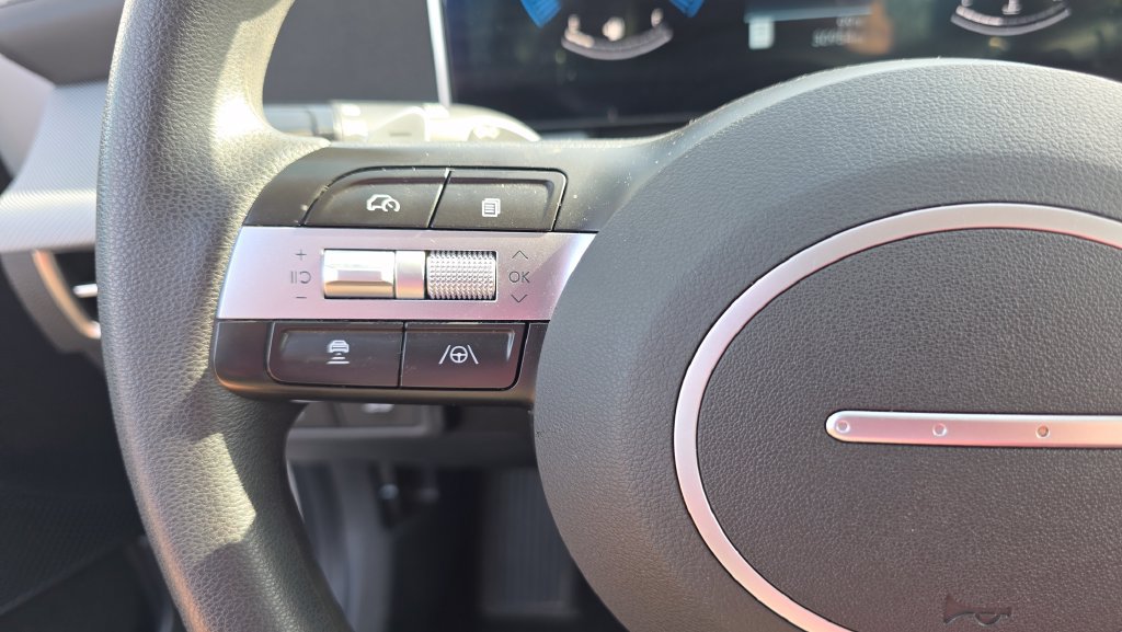 Used 2025 Hyundai Sonata SEL FWD image 16