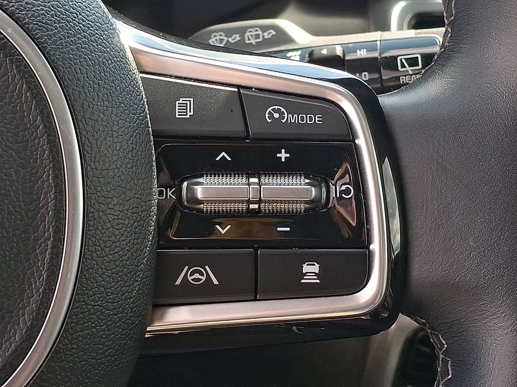 Certified 2023 Kia Sorento SX AWD/4WD image 17