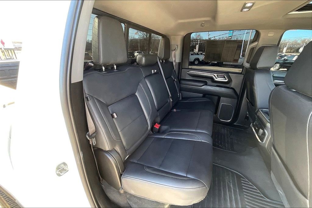 Used 2024 Chevrolet Silverado 2500 LTZ w/ LTZ Convenience Package image 29