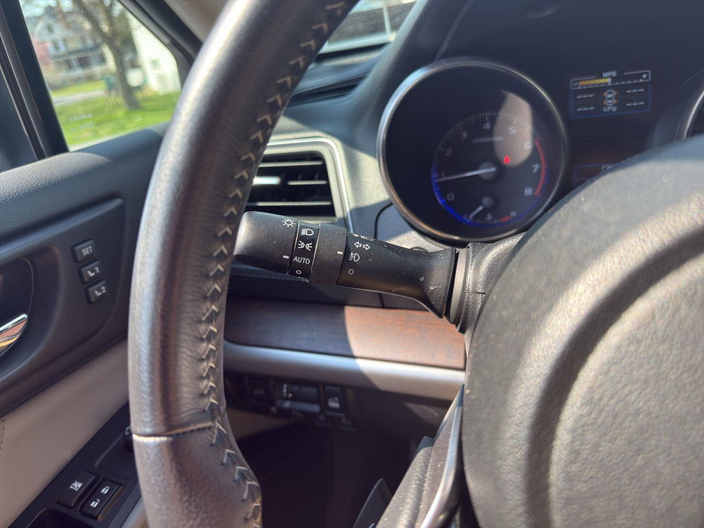 Used 2018 Subaru Outback 2.5i Limited image 17