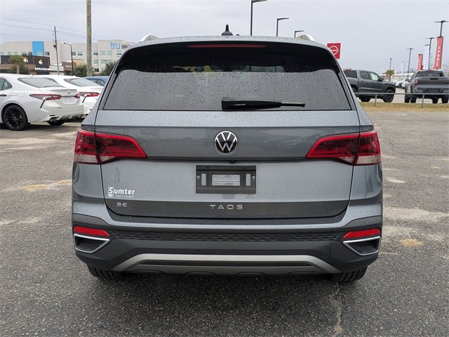 Used 2024 Volkswagen Taos SE image 4