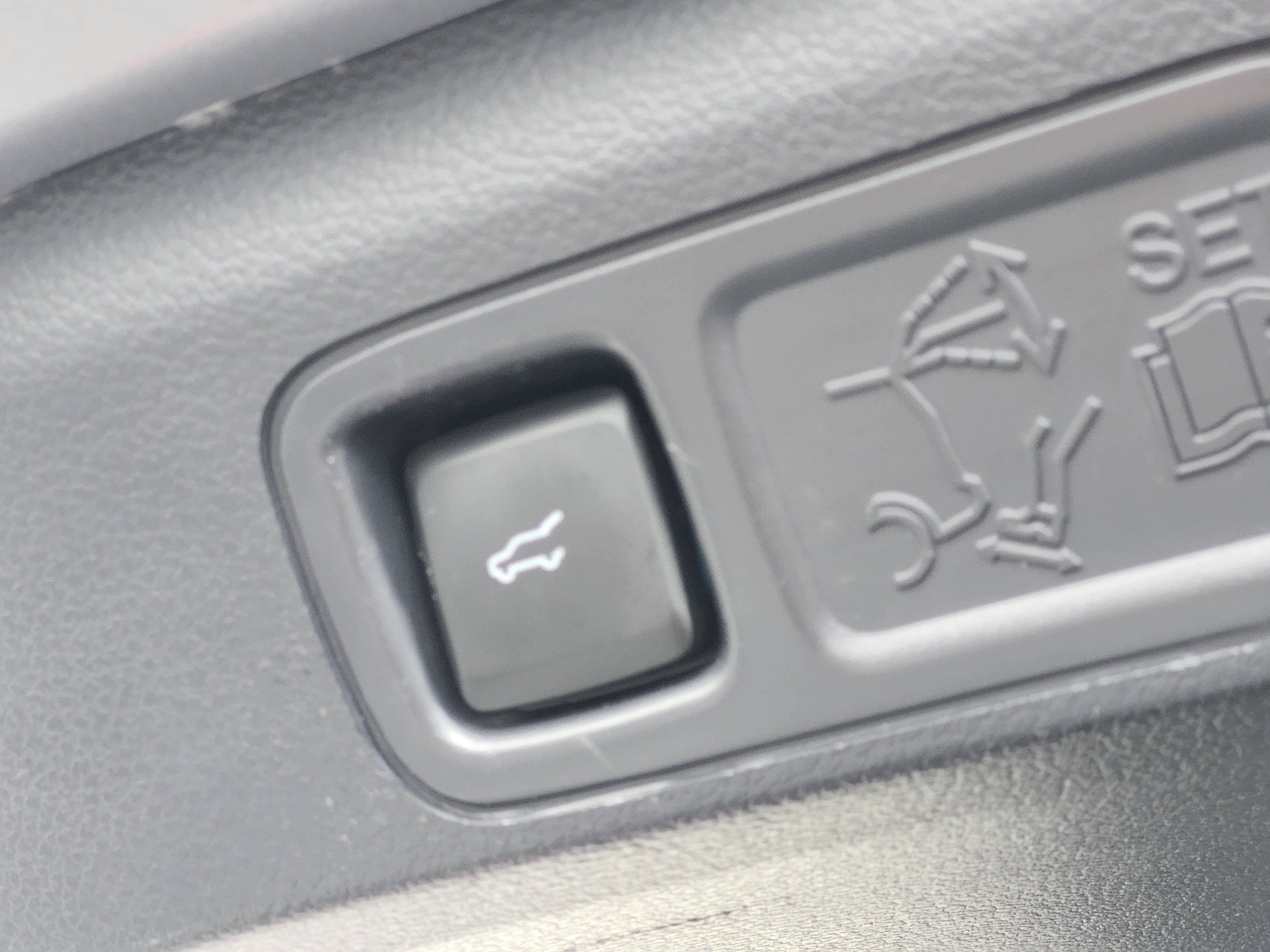 Used 2024 Ford Expedition Limited image 16