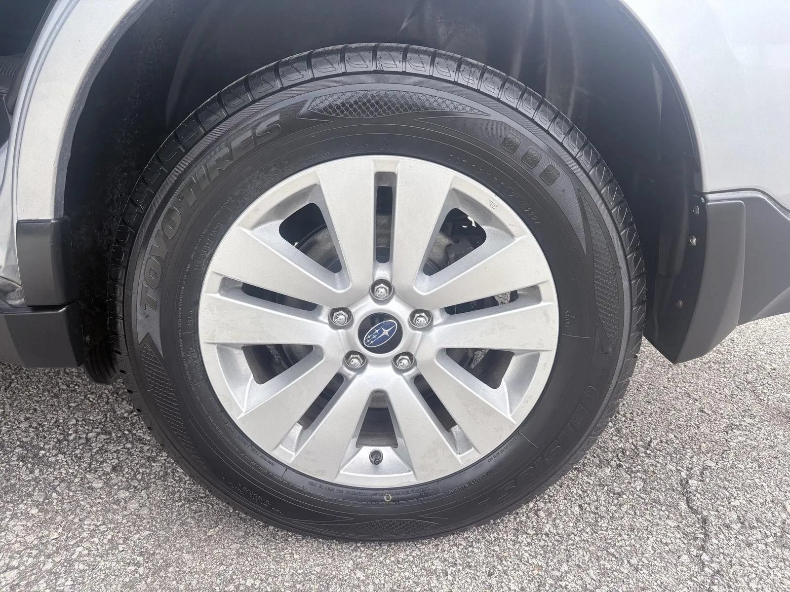 Used 2017 Subaru Outback 2.5i Premium AWD/4WD image 8