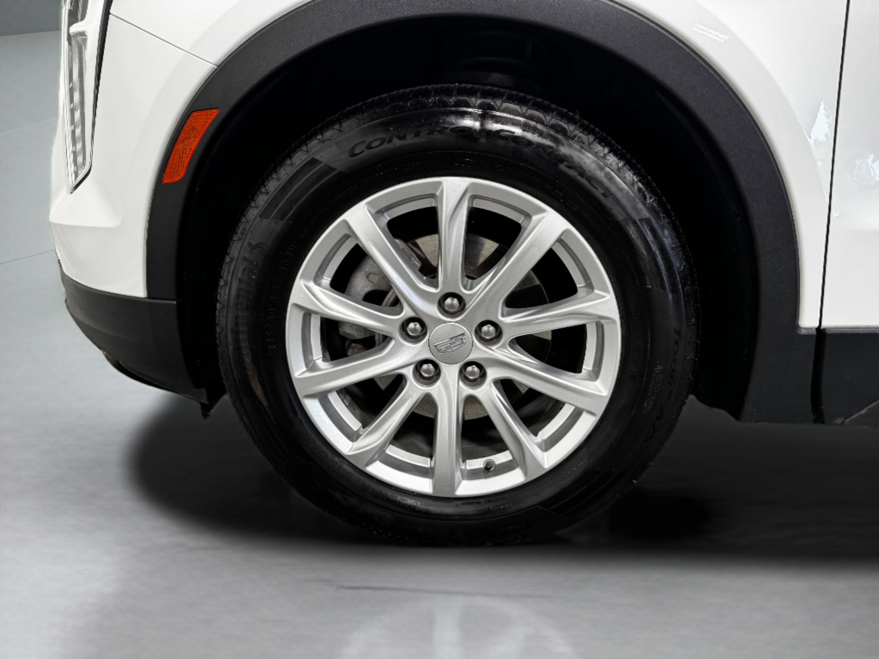 Used 2022 Cadillac XT4 Luxury w/ Driver Awareness Package FWD image 46