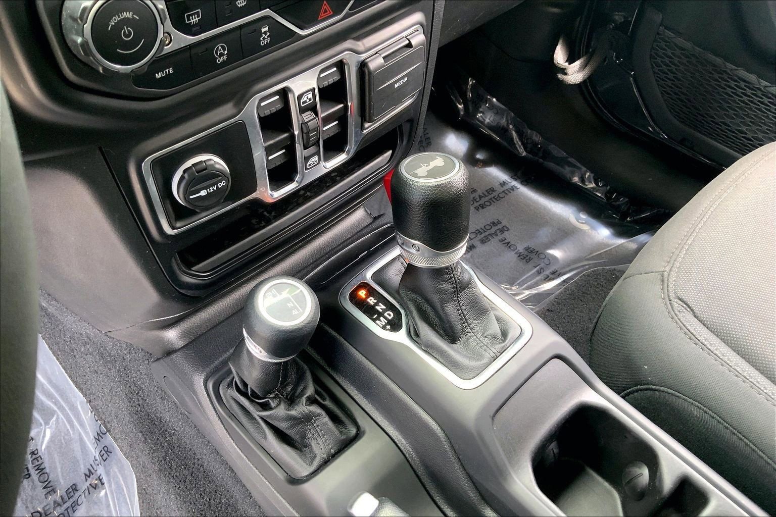 Certified 2023 Jeep Wrangler Unlimited Sport AWD/4WD image 16