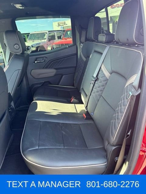 Used 2025 GMC Canyon Denali AWD/4WD image 12