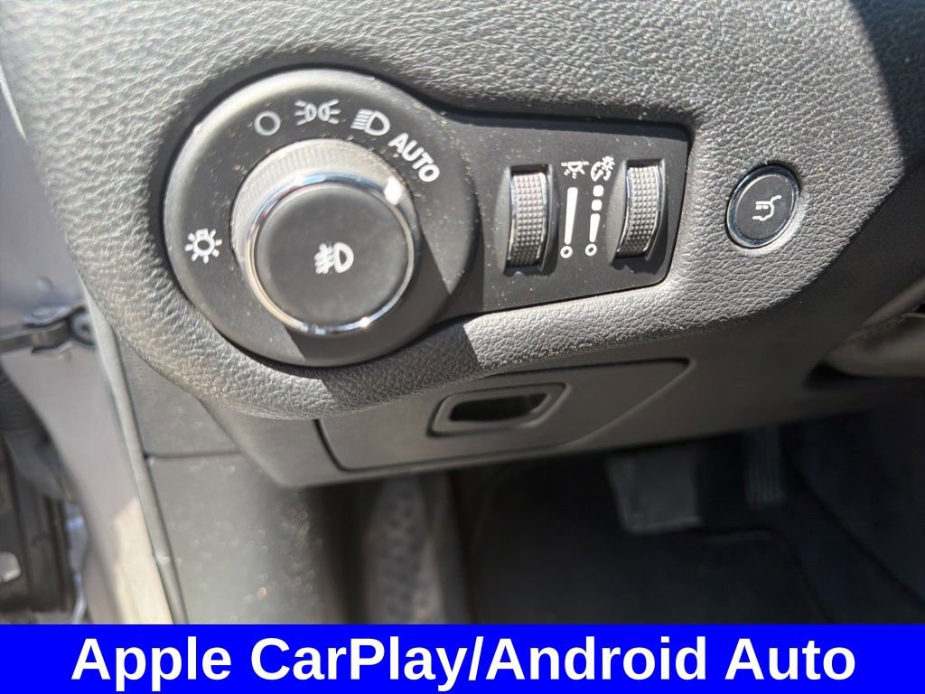 Used 2020 Jeep Cherokee Limited AWD/4WD image 19