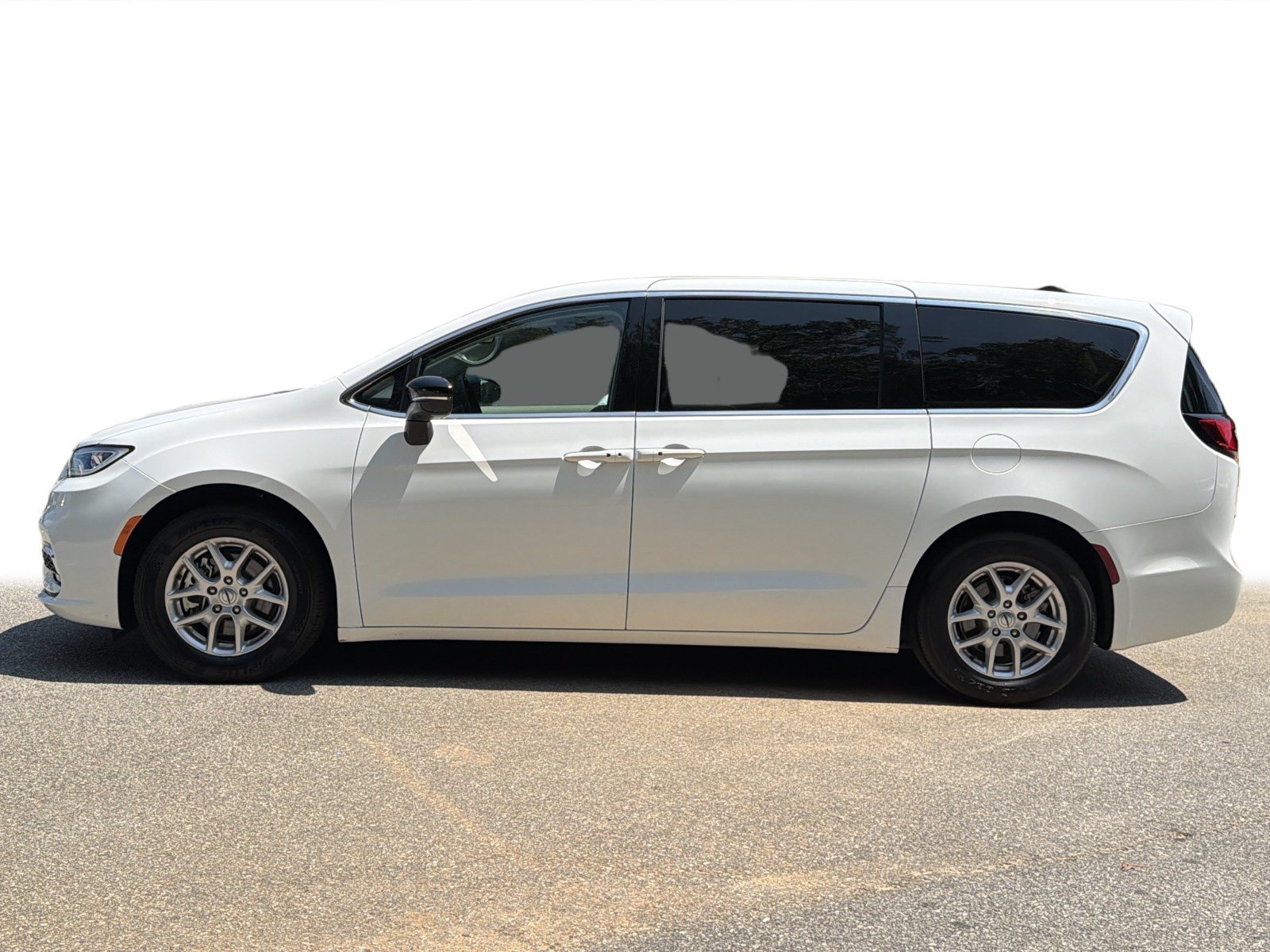 Used 2024 Chrysler Pacifica Touring-L FWD image 24