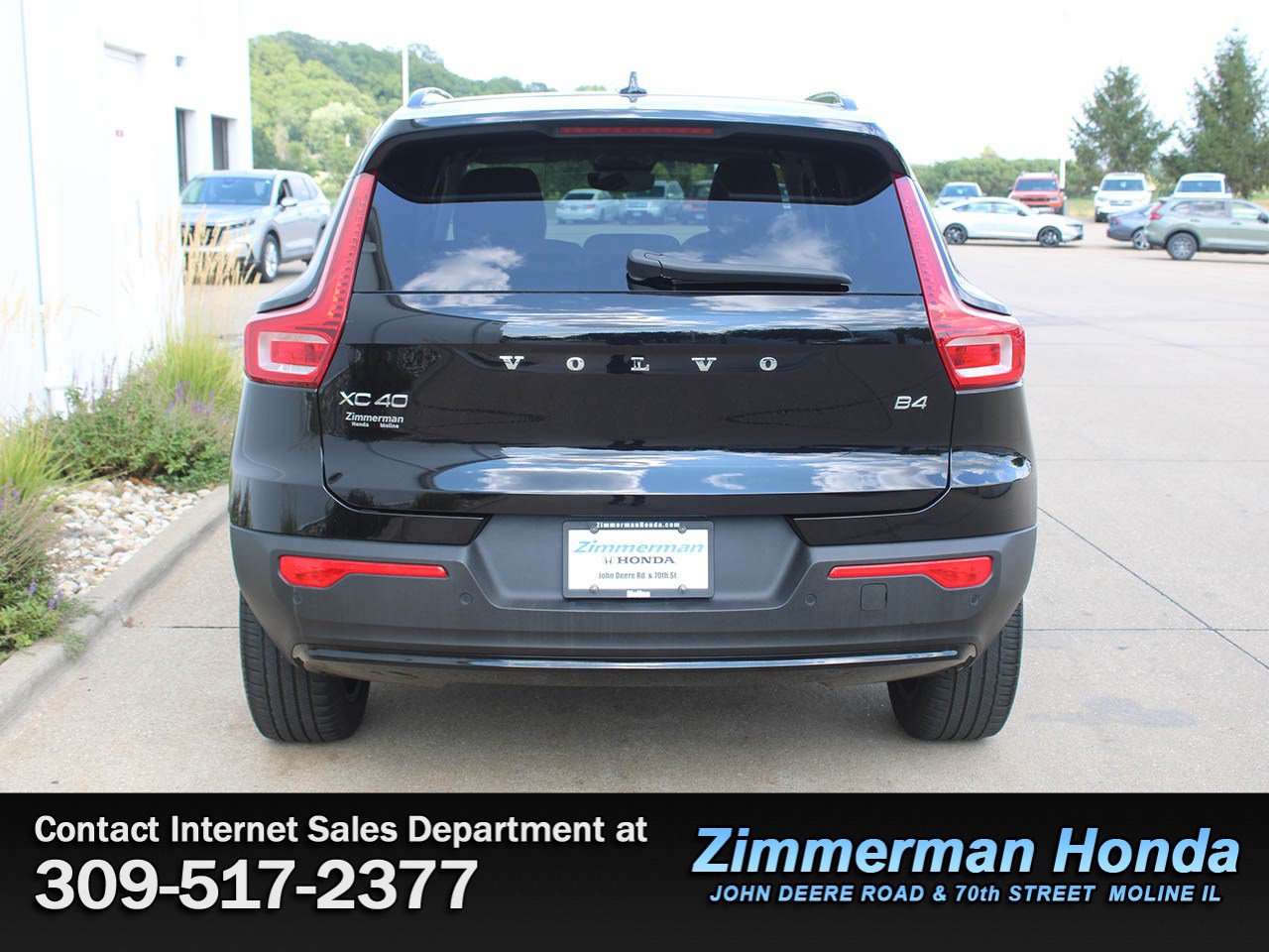 Used 2023 Volvo XC40 B4 Ultimate FWD image 5