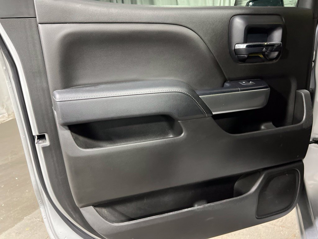 Used 2018 Chevrolet Silverado 1500 LT w/ All Star Edition AWD/4WD image 19