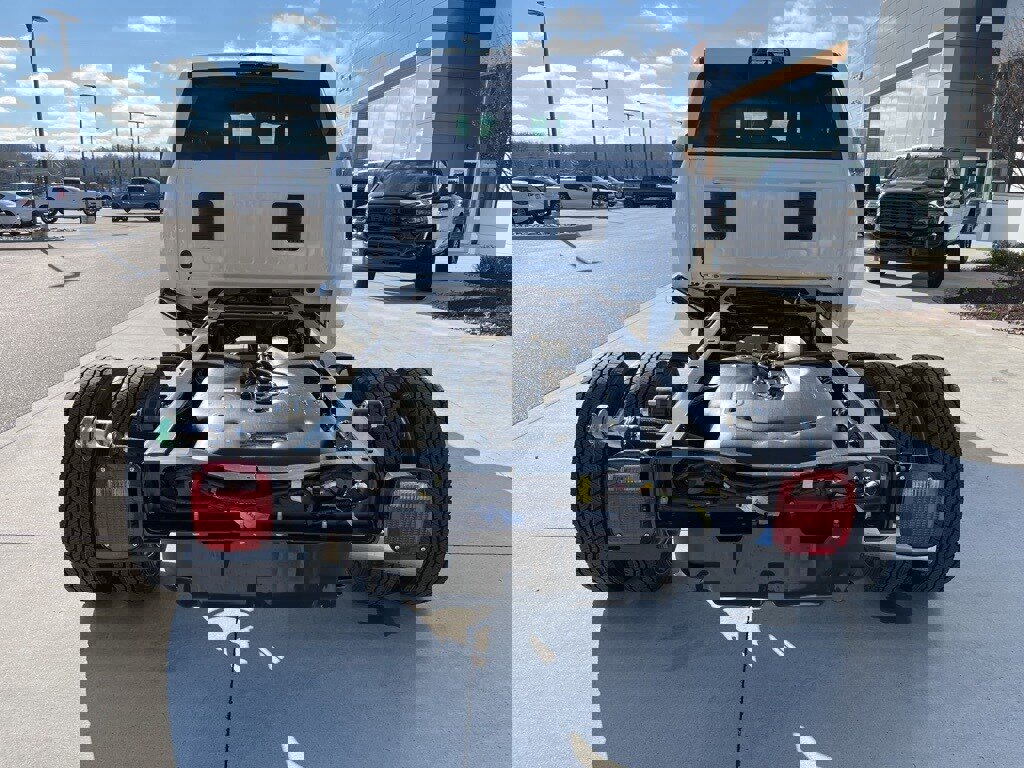 New 2026 RAM 4500 4x4 Crew Cab DRW image 17