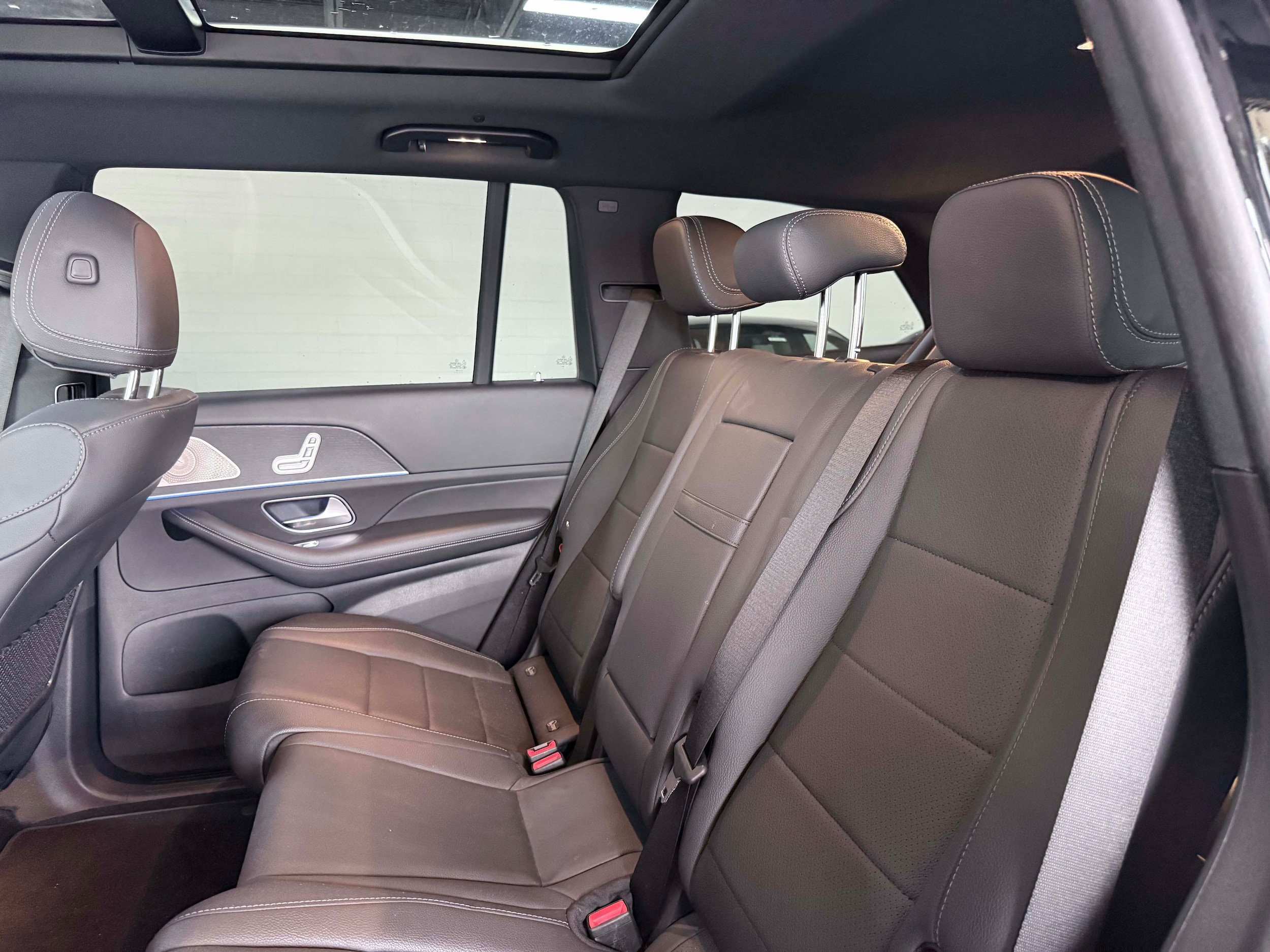Used 2025 Mercedes-Benz GLS 450 4MATIC image 14