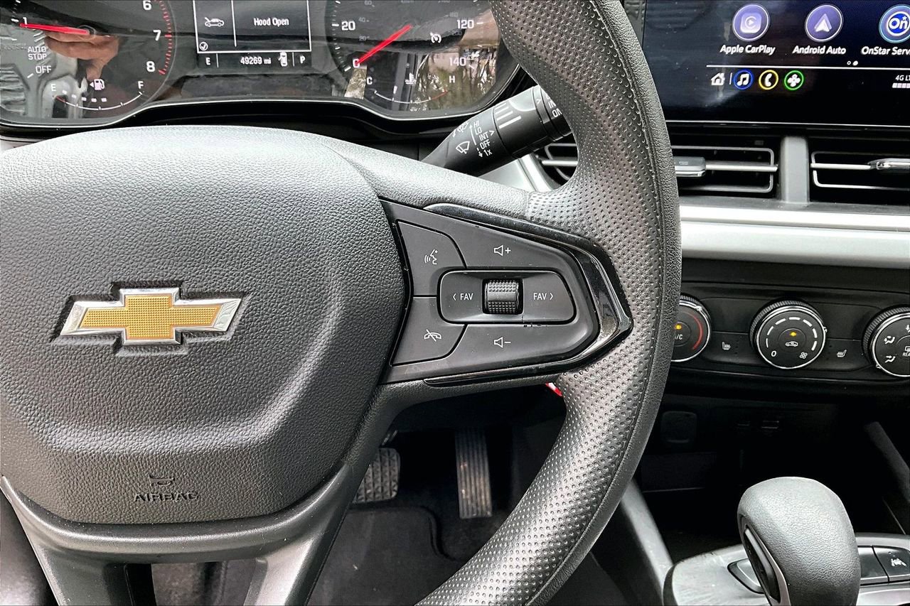 Used 2024 Chevrolet Trax LS w/ LS Convenience Package FWD image 11