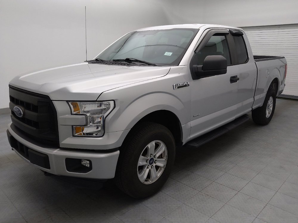 Used 2015 Ford F150 XL w/ Equipment Group 101A Mid AWD/4WD image 2