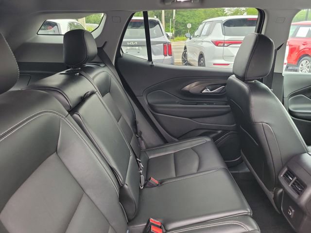Used 2024 GMC Terrain SLT FWD image 32