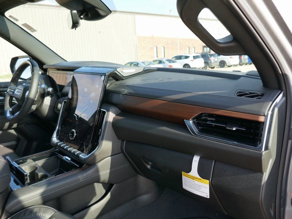 New 2026 GMC Yukon Denali w/ Denali Reserve Package image 10