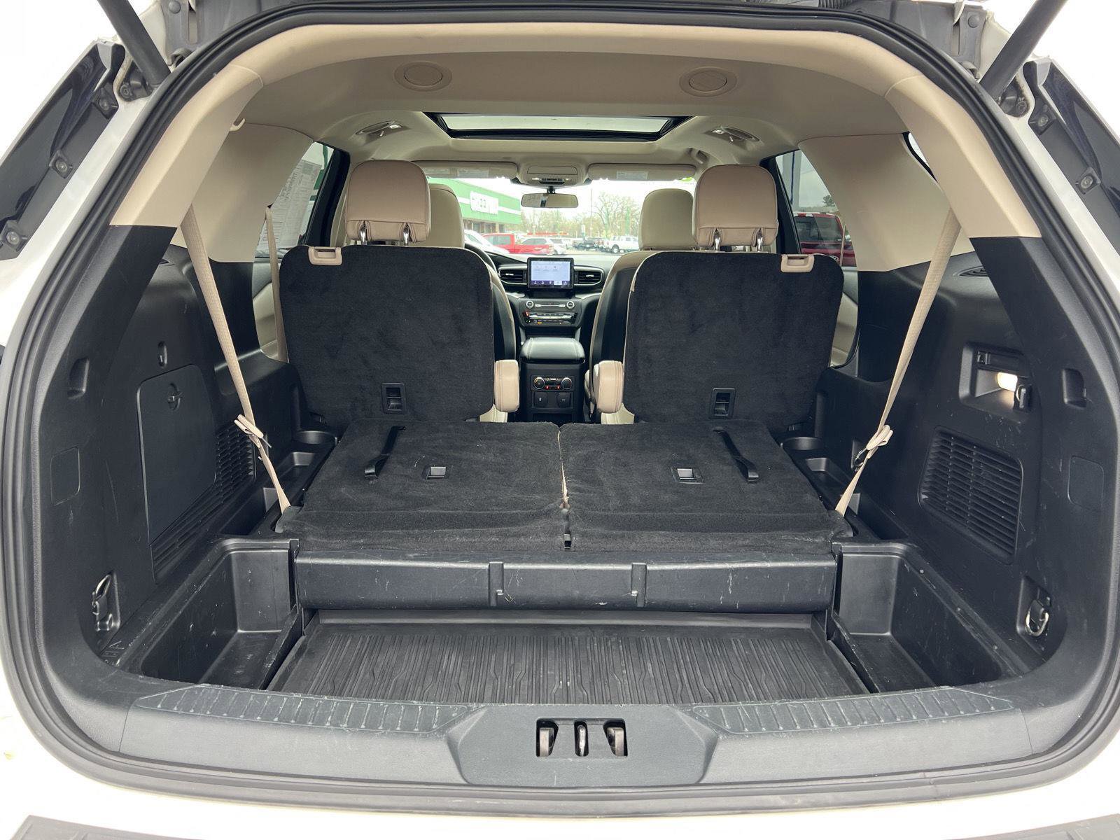 Used 2020 Ford Explorer XLT w/ Equipment Group 202A AWD/4WD image 52