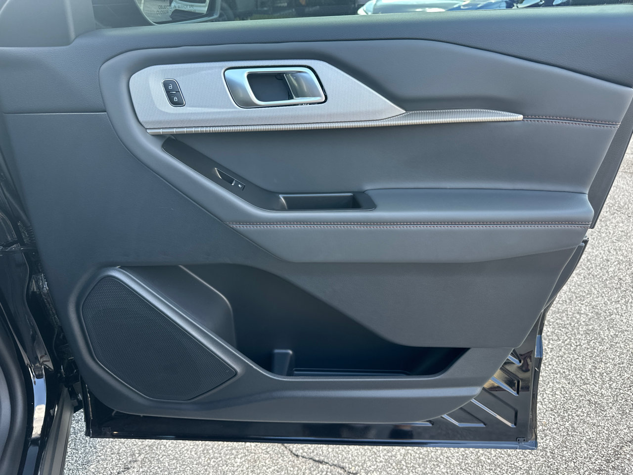 New 2026 Ford Explorer Active RWD image 14