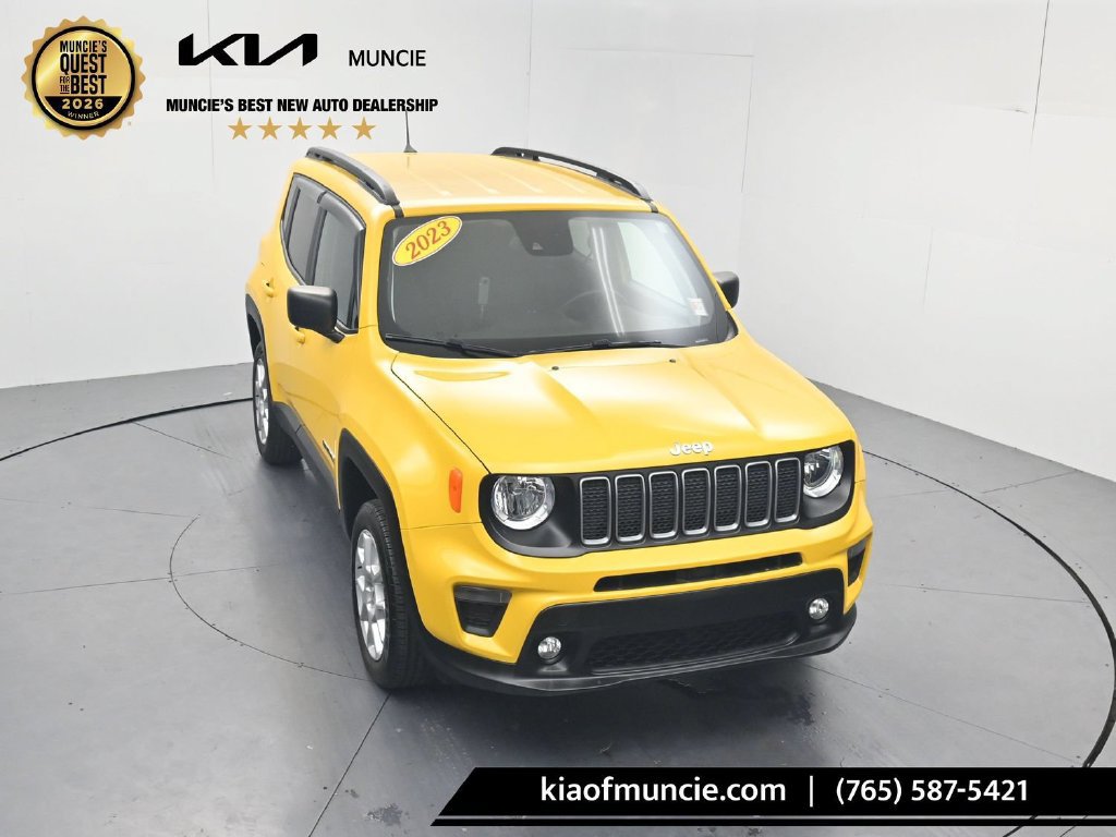 Used 2023 Jeep Renegade Latitude w/ Premium Group AWD/4WD image 46