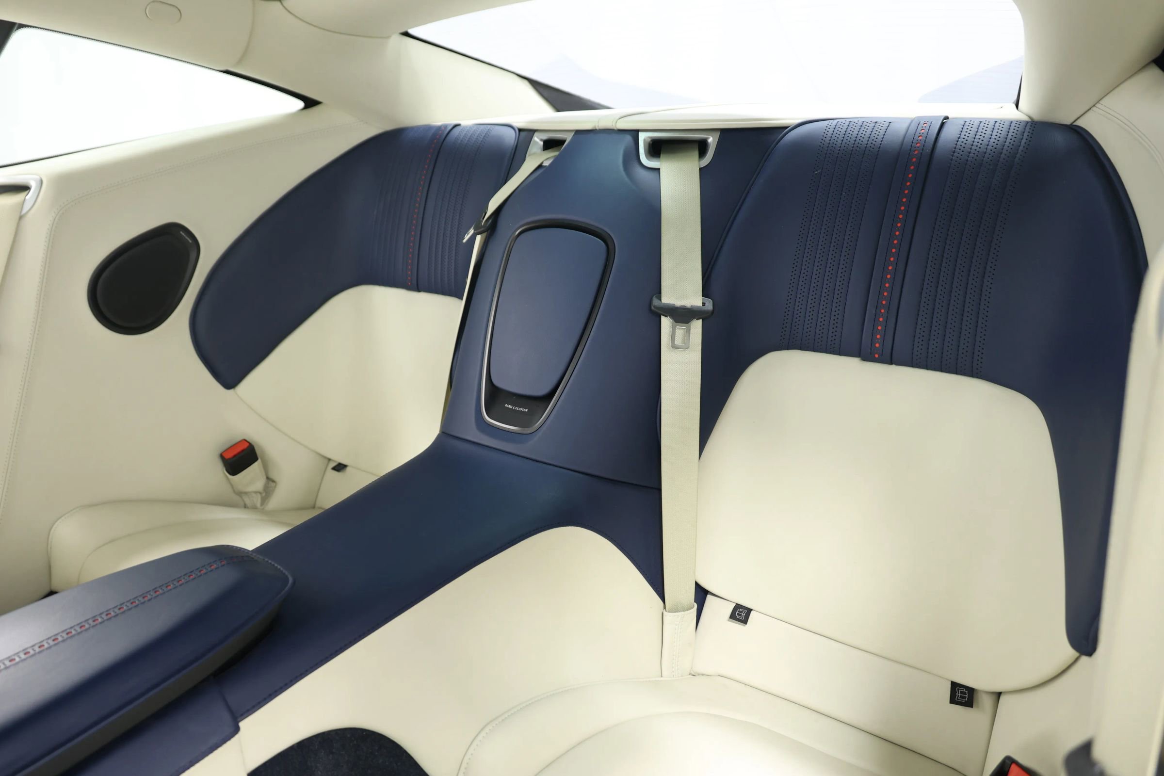 Used 2017 Aston Martin DB11 V12 image 51