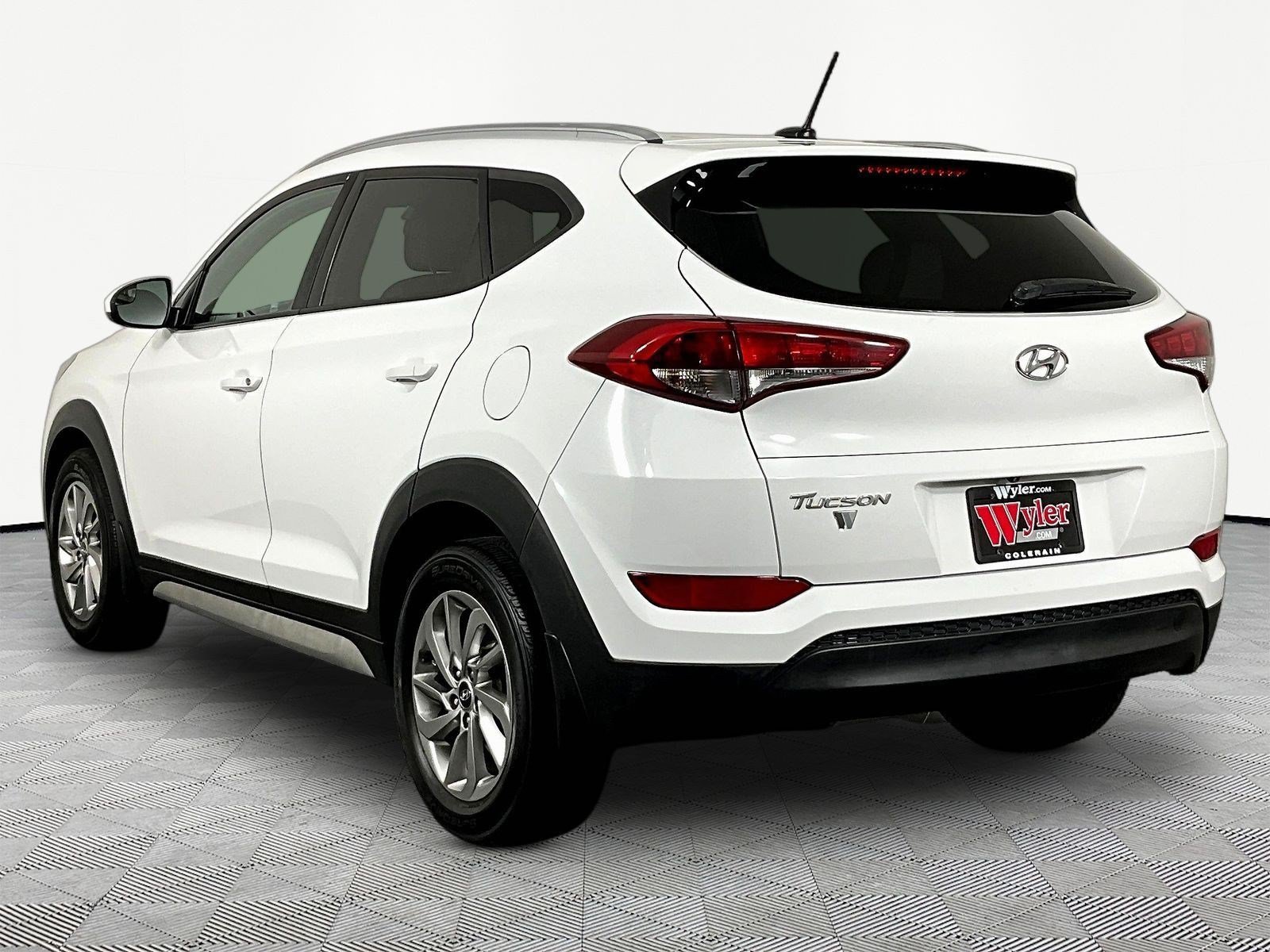 Used 2017 Hyundai Tucson SE w/ SE Popular Package 02 FWD image 4