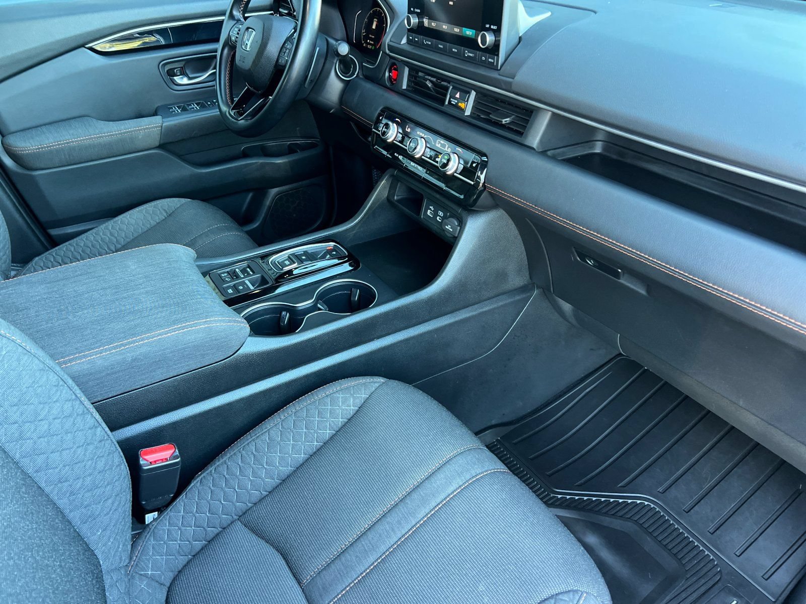 Certified 2025 Honda Pilot Sport image 17
