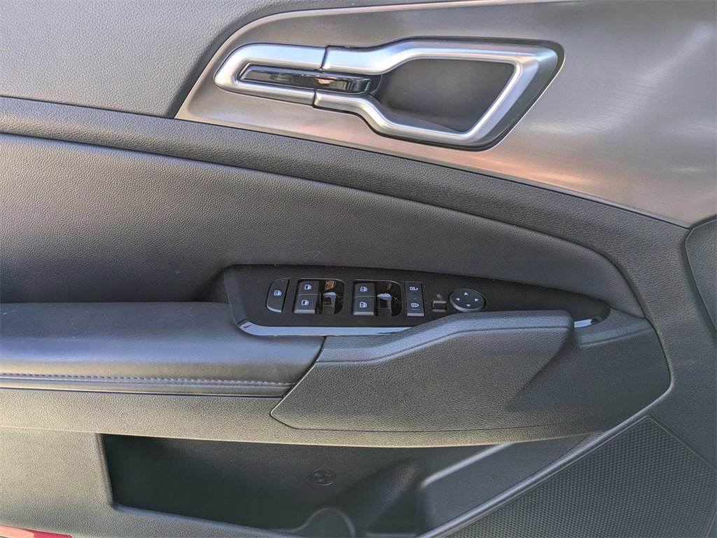 Used 2024 Kia Sportage EX image 10