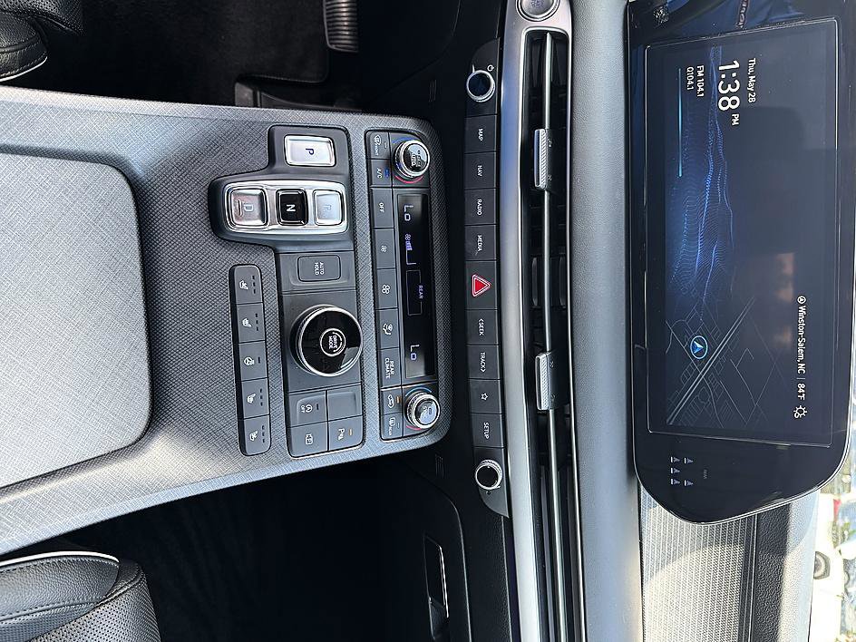 Used 2024 Hyundai Palisade Limited FWD image 24
