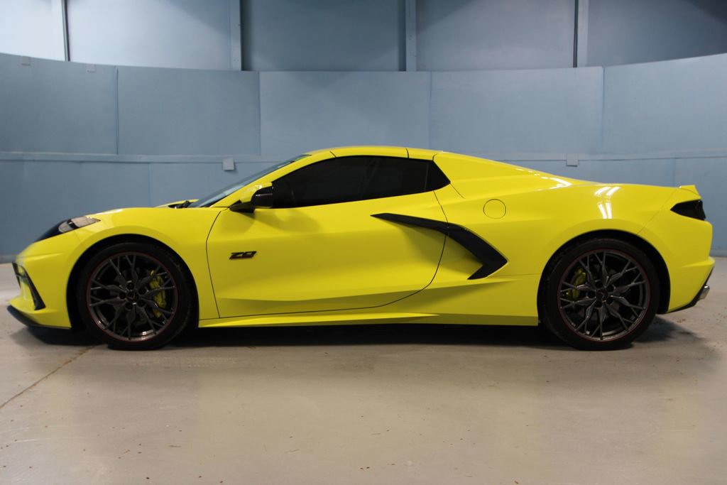 Used 2023 Chevrolet Corvette Stingray Premium Conv w/ Battery Protection Package image 30